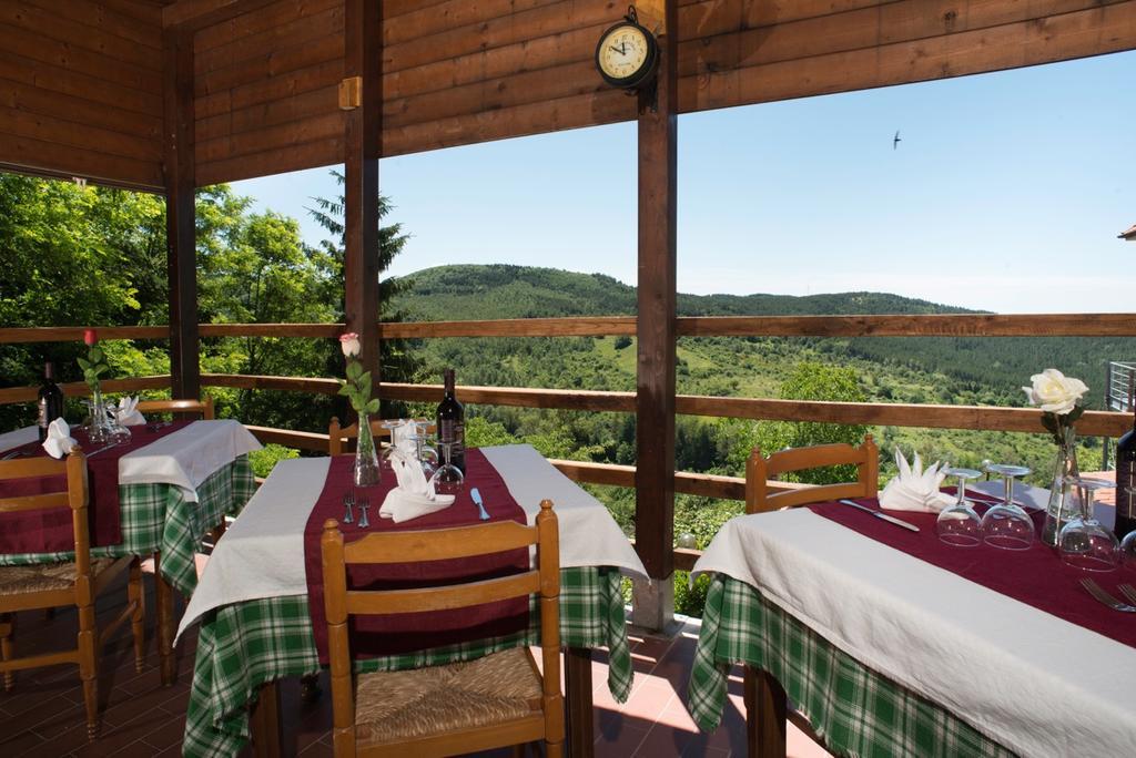 Albergo Ristorante Il Fungo Santa Fiora Exterior photo